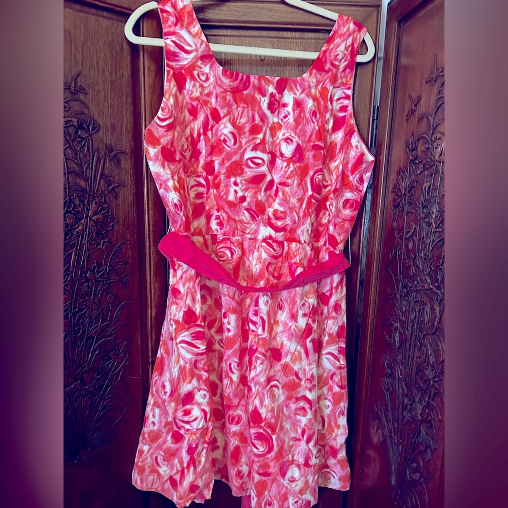 Garnet Hill NWOT Dress Roses 100% cotton/lined sleeveless pockets
